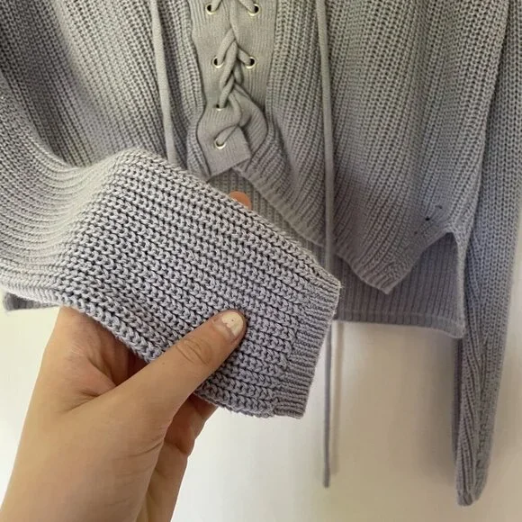 Forever 21 baby blue knit sweater v-neck style lace up front women's size small - Picture 7 of 9